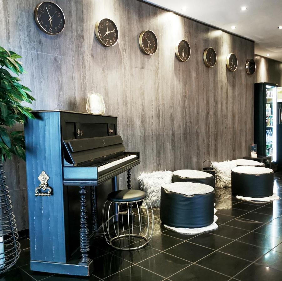 Plaza & Living Frankfurt Hotel