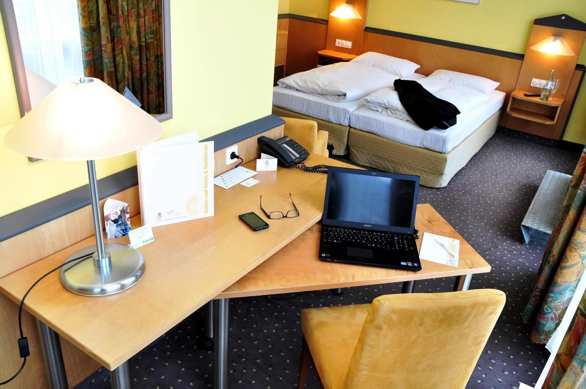 Plaza & Living Frankfurt 3*