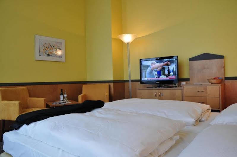 Plaza Hotel&living Frankfurt 3* Frankfurt am Main