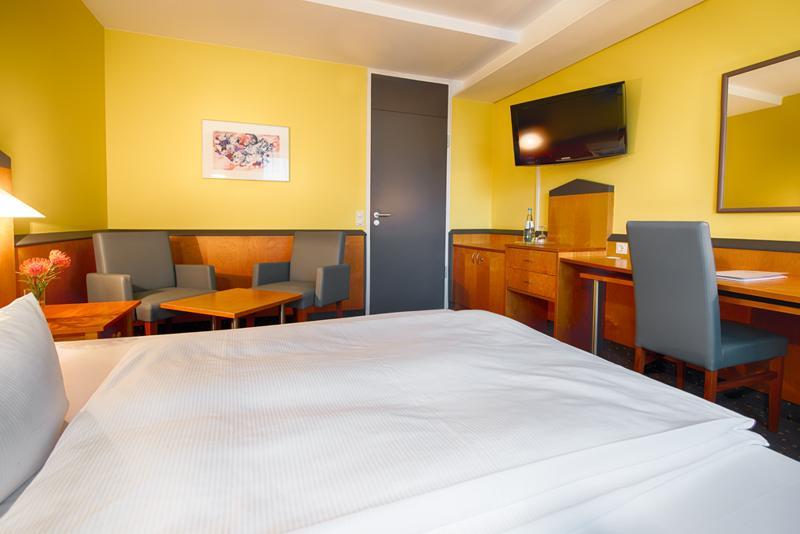 Plaza Hotel&living Frankfurt